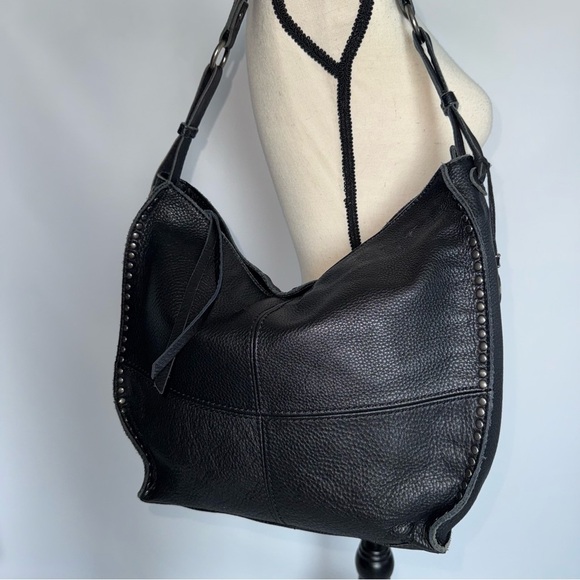 the Sak Black large Hobo Bag multicolor lining. - Picture 1 of 13